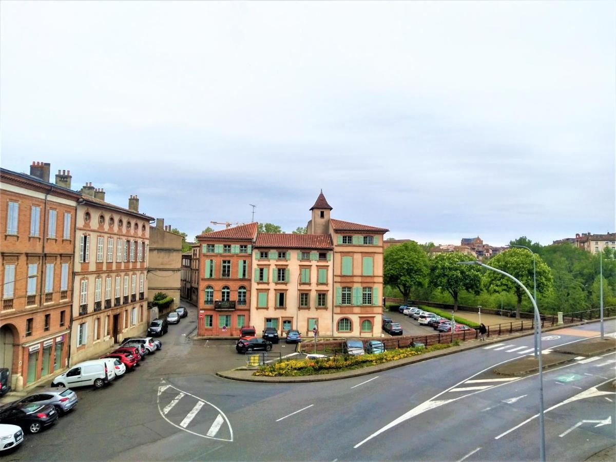 Chambre Privee Et Spacieuse Au Sein D'Un Logement Partage - Central, Quartier Villebourbon - 3 Chambres Doubles - 2 Balcons - Places De Stationnements Gratuites - 5 Min A Pied Gare Et Hypercentre Montauban Esterno foto