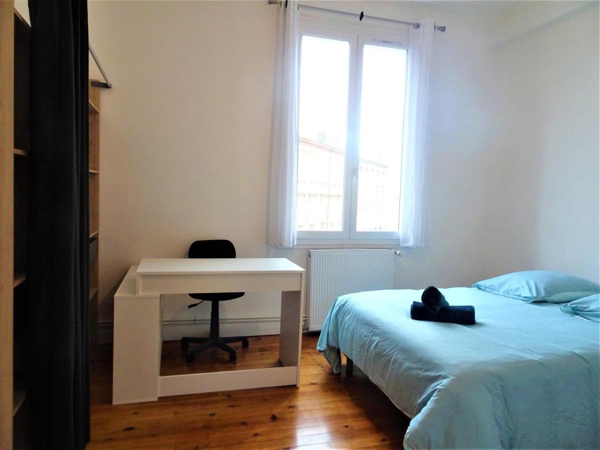Chambre Privee Et Spacieuse Au Sein D'Un Logement Partage - Central, Quartier Villebourbon - 3 Chambres Doubles - 2 Balcons - Places De Stationnements Gratuites - 5 Min A Pied Gare Et Hypercentre Montauban Esterno foto