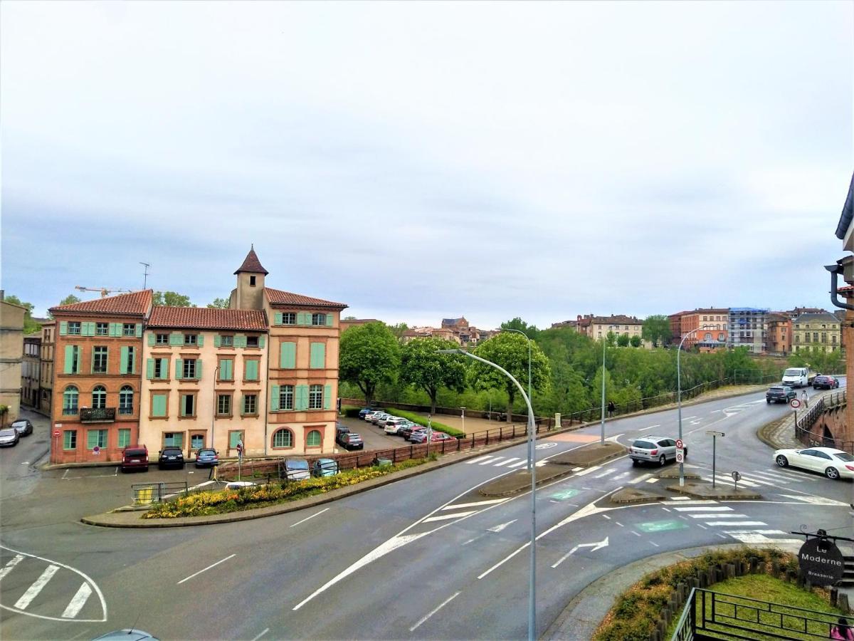 Chambre Privee Et Spacieuse Au Sein D'Un Logement Partage - Central, Quartier Villebourbon - 3 Chambres Doubles - 2 Balcons - Places De Stationnements Gratuites - 5 Min A Pied Gare Et Hypercentre Montauban Esterno foto