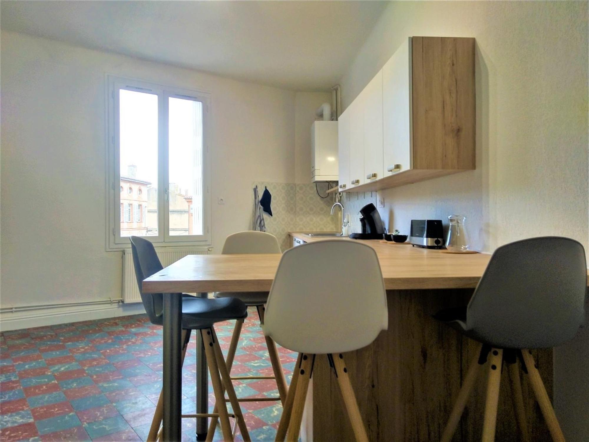 Chambre Privee Et Spacieuse Au Sein D'Un Logement Partage - Central, Quartier Villebourbon - 3 Chambres Doubles - 2 Balcons - Places De Stationnements Gratuites - 5 Min A Pied Gare Et Hypercentre Montauban Esterno foto