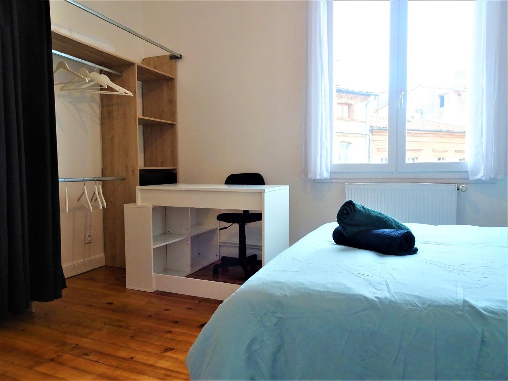 Chambre Privee Et Spacieuse Au Sein D'Un Logement Partage - Central, Quartier Villebourbon - 3 Chambres Doubles - 2 Balcons - Places De Stationnements Gratuites - 5 Min A Pied Gare Et Hypercentre Montauban Esterno foto